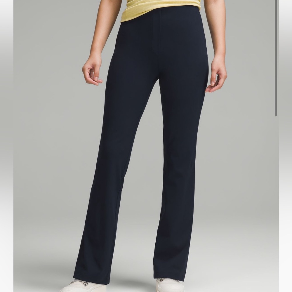 NWOT Lululemon smooth fit pull on high rise pant navy size 4